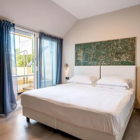 Western Regina Elena 4*