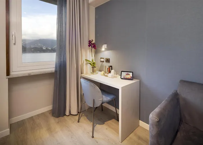 호텔 Western Regina Elena 4*