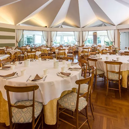 Western Regina Elena 4*