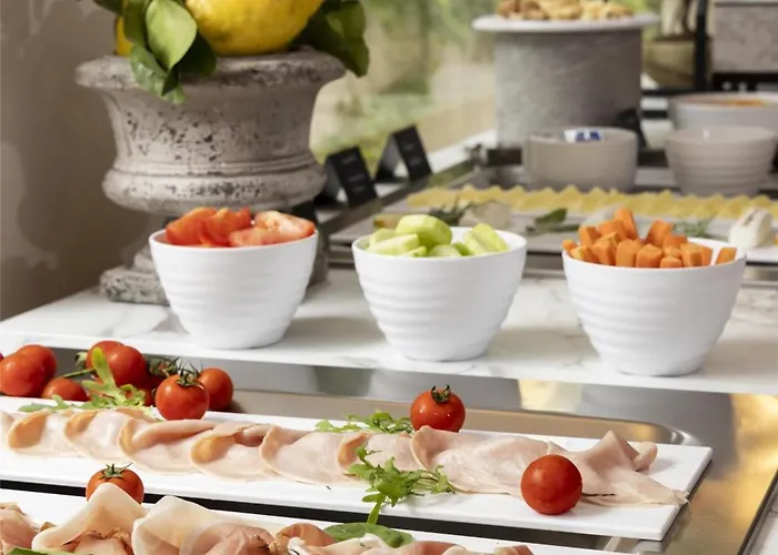 Hotel Western Regina Elena 4*