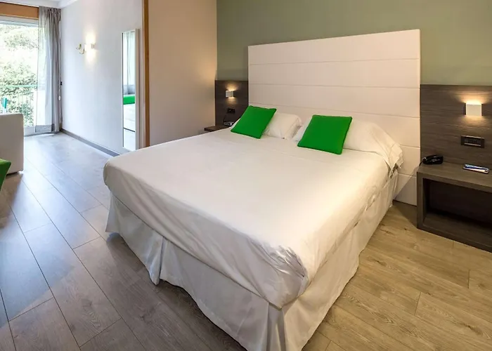 Western Regina Elena